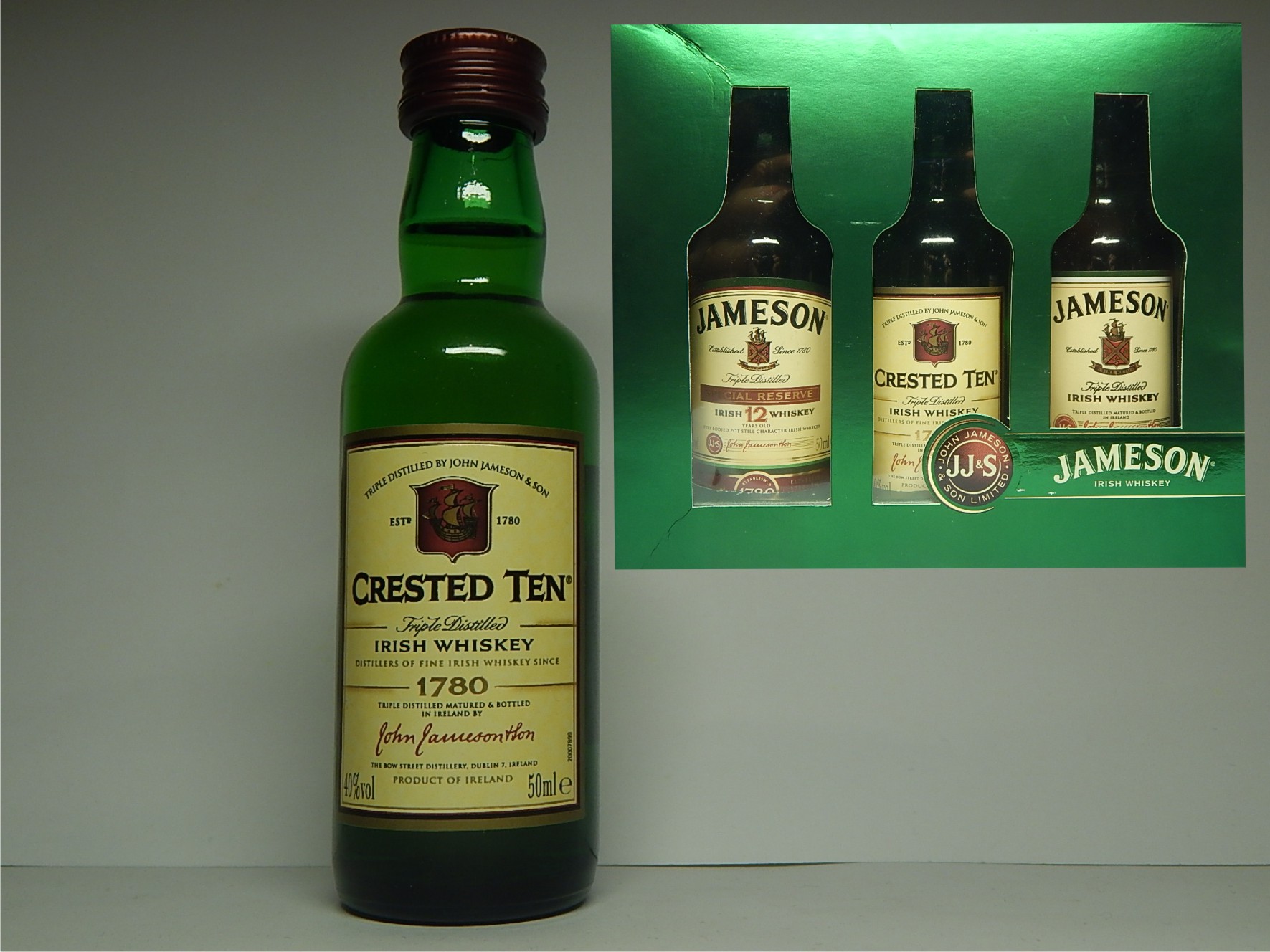 CRESTED TEN Triple Destilled Irish Whiskey