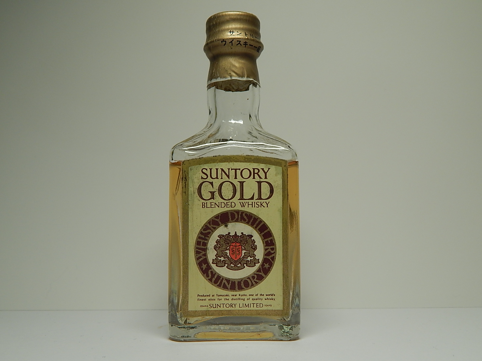 SUNTORY GOLD Blended Whisky 